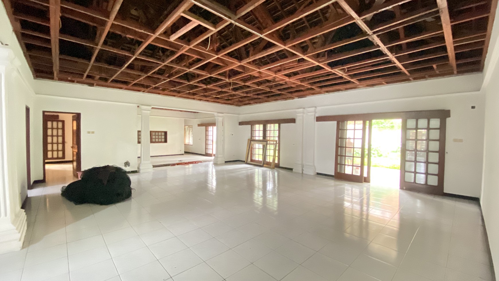 DIJUAL : Rumah Hitung Tanah Komersial (K-3) area Jalan Bangka Kemang Ideal Untuk Bisnis Wellness Centre, Co-working, Cafe/Resto