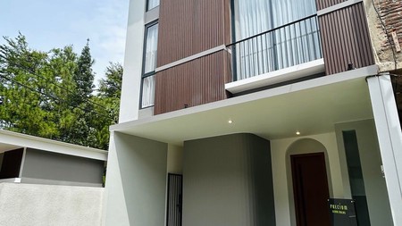 Brand New Townhouse Precium Lebak Bulus