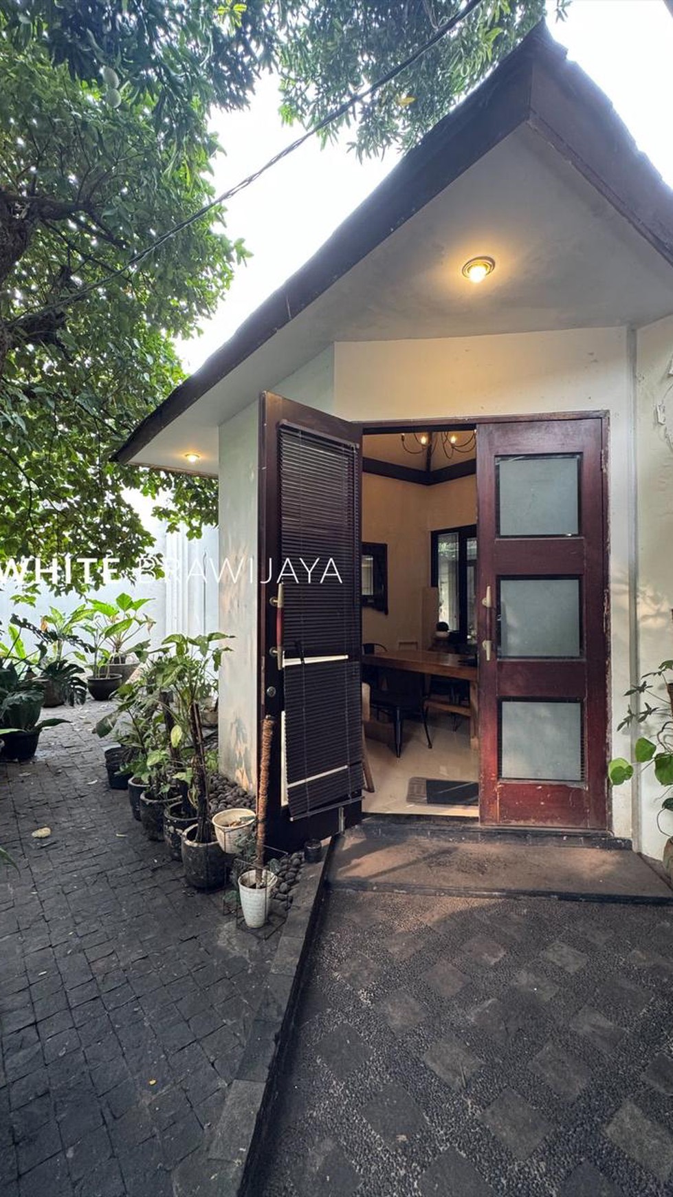 Rumah Dalam Kompleks Tenang Area Kebayoran Baru