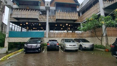 Peluang Investasi Terbaik! Restaurant 4 Lantai di Puncak Bogor - Lokasi Ramai & Strategis