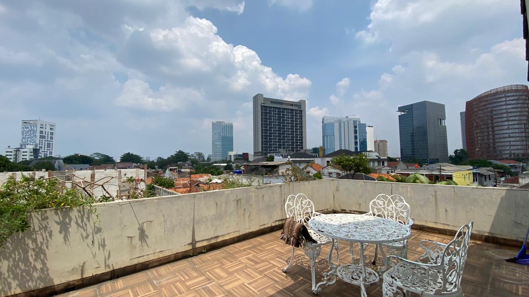 Lebak Bulus Belakang Siloam Rumah 3 lantai Luas 331 Dalam Cluster