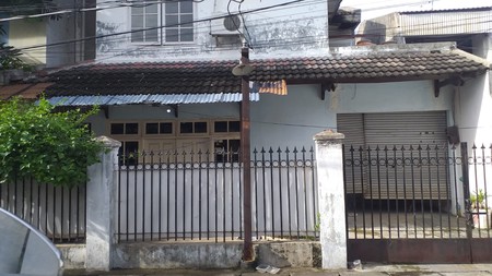 Di Jual Tanah Beserta rumah 2 Lantai di Jati Padang, Jakarta Selatan