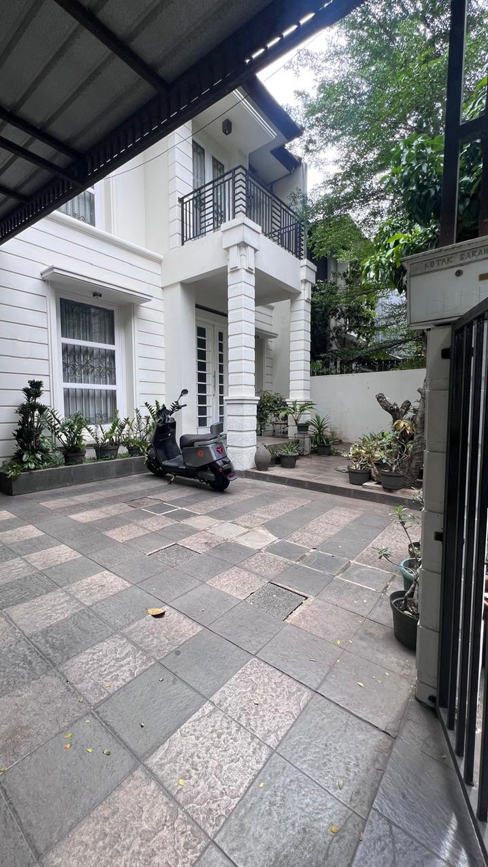 Rumah Hitung Tanah Area Cipete