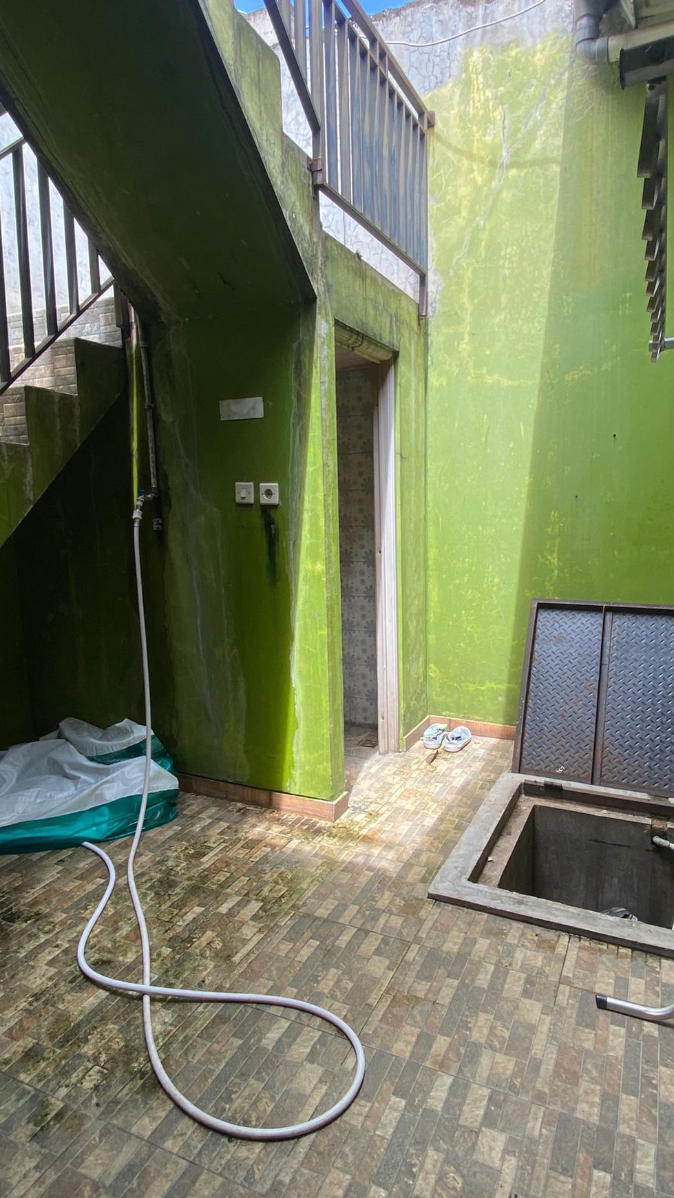 Rumah Hitung Tanah Area Cipete