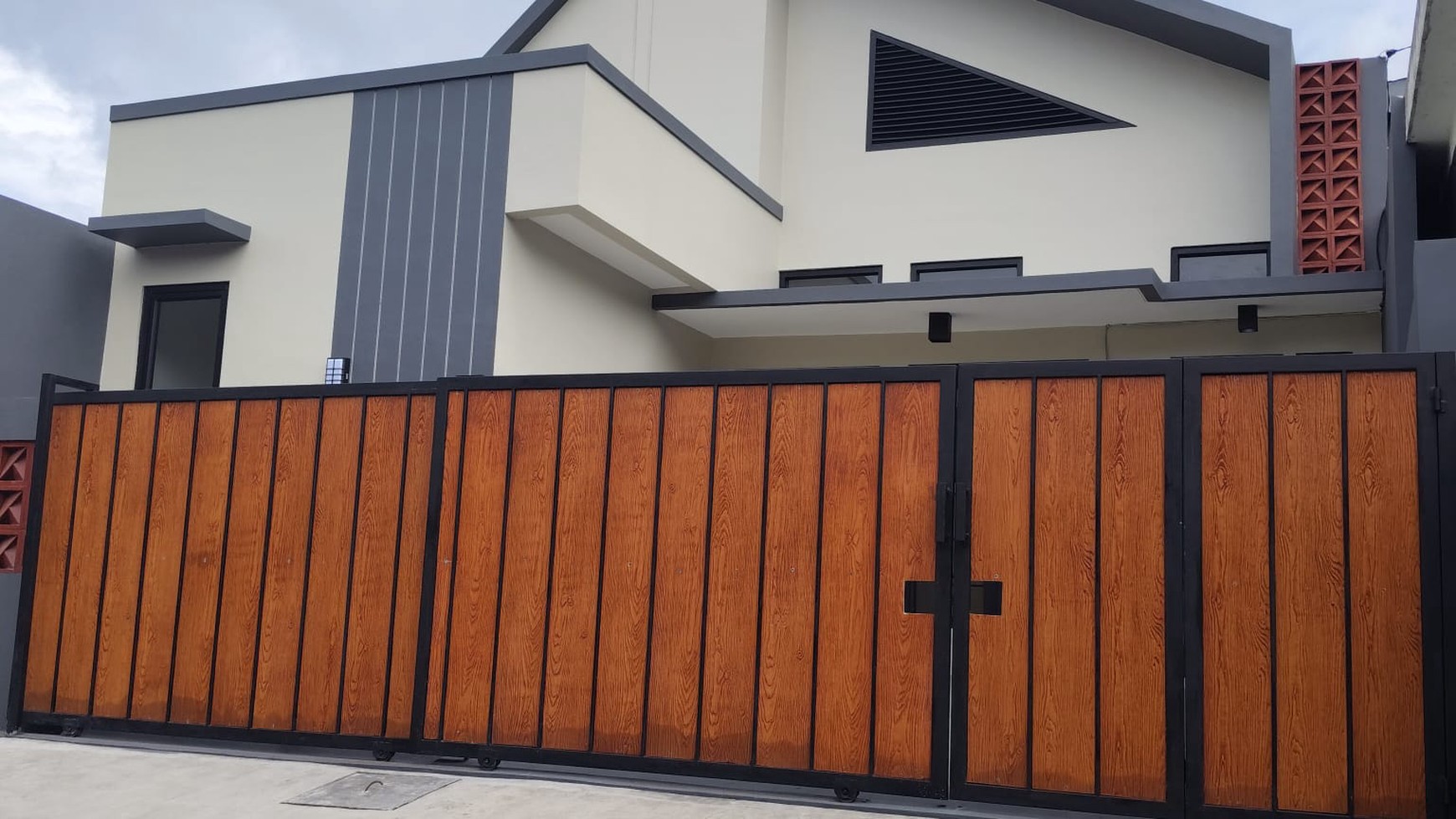 Rumah Hitung Tanah Area Cipete