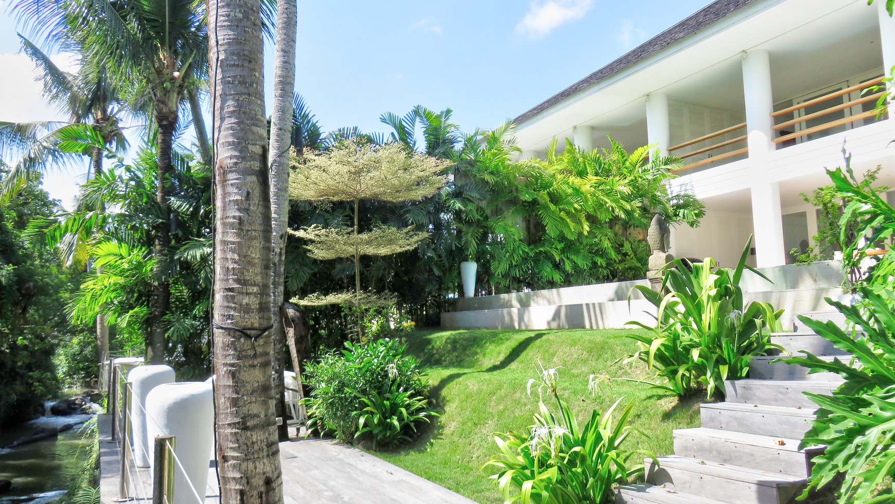 Luxury Designer Twin Villas Pererenan Bali with Amazing Views
