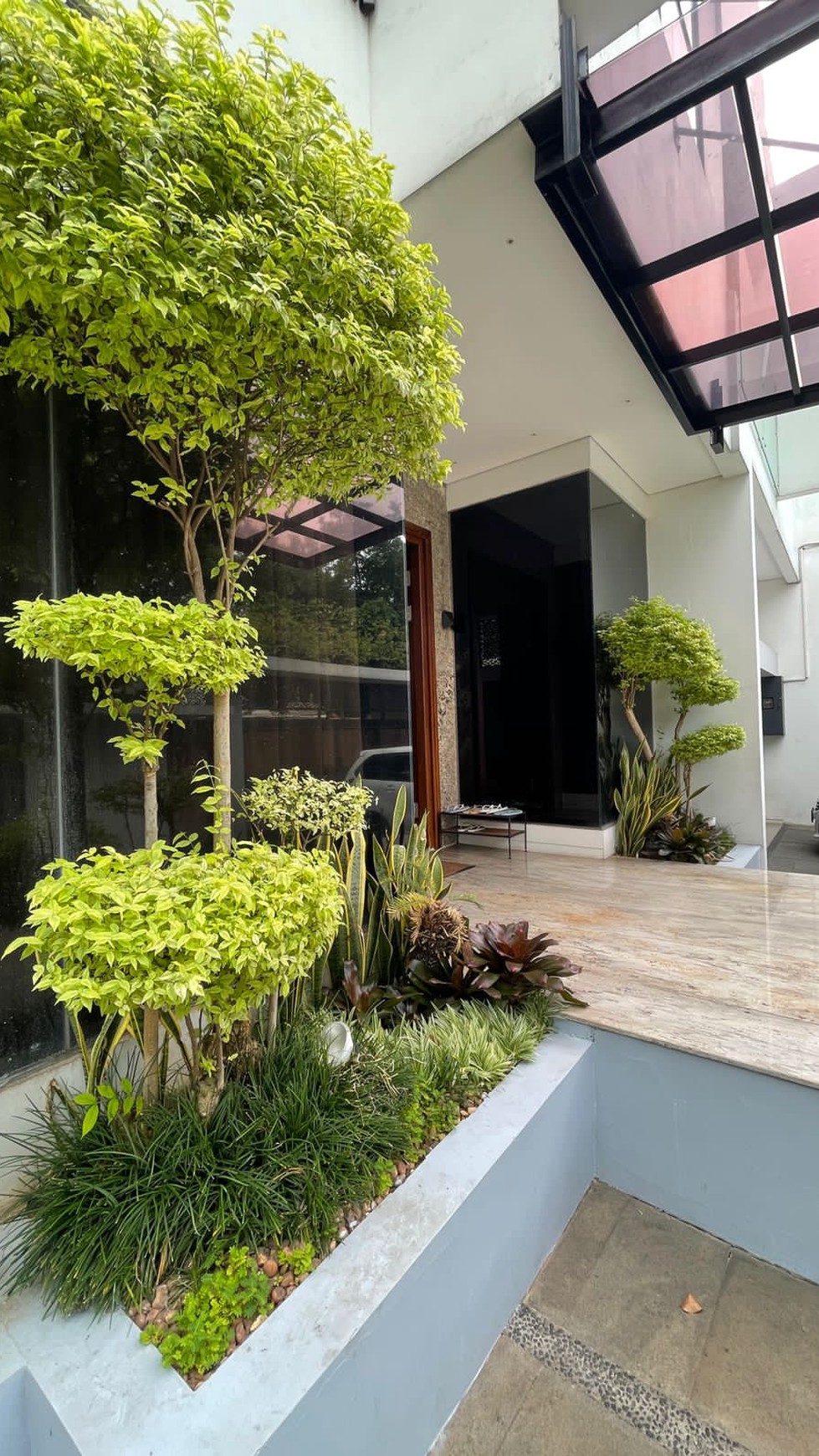 Dijual Modern Home Area Tebet Jakarta Selatan
