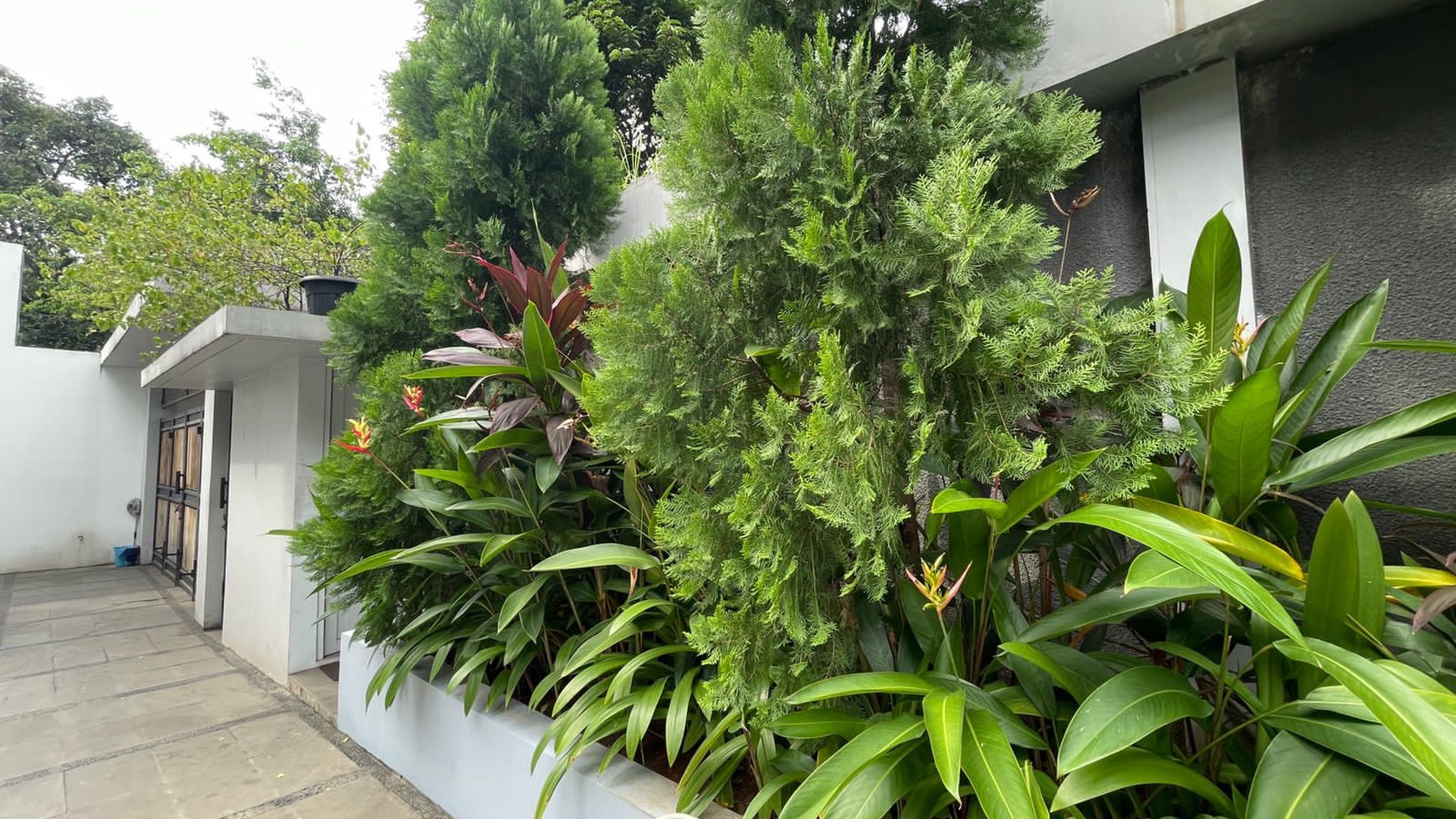 Dijual Modern Home Area Tebet Jakarta Selatan