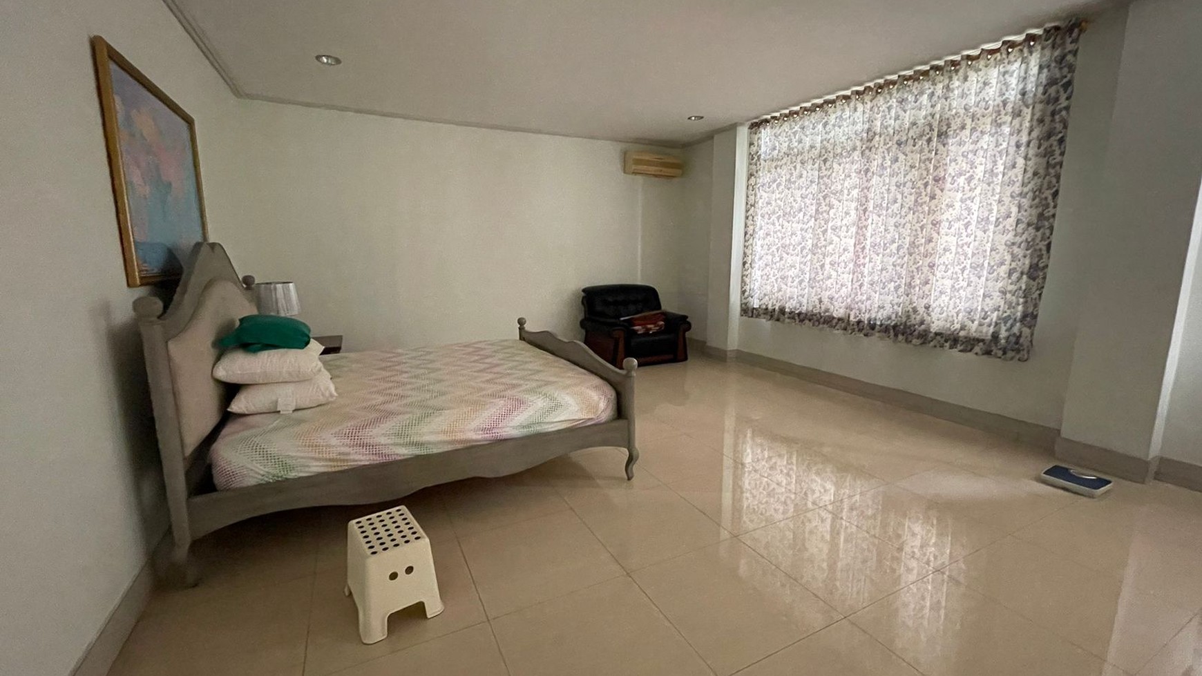 Dijual Rumah Bangunan Baru Luas 1.390m2 Daerah strategis di Fatmawati Jakarta Selatan.