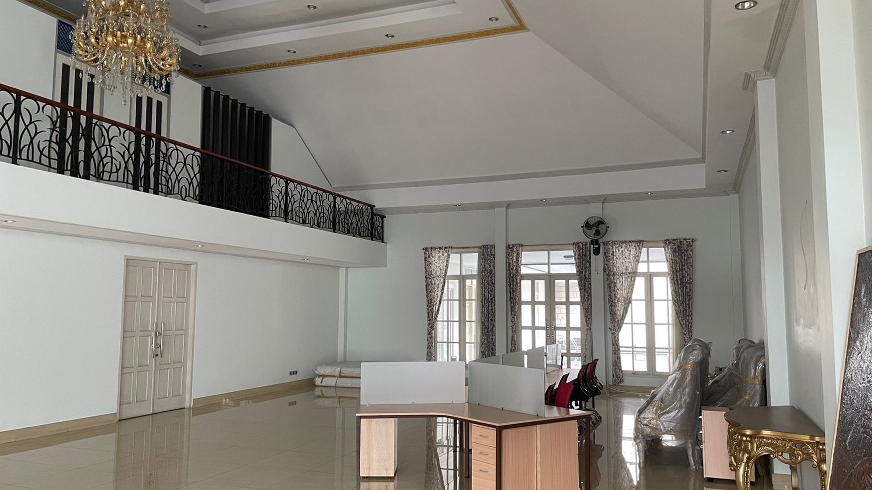 Dijual Rumah Bangunan Baru Luas 1.390m2 Daerah strategis di Fatmawati Jakarta Selatan.