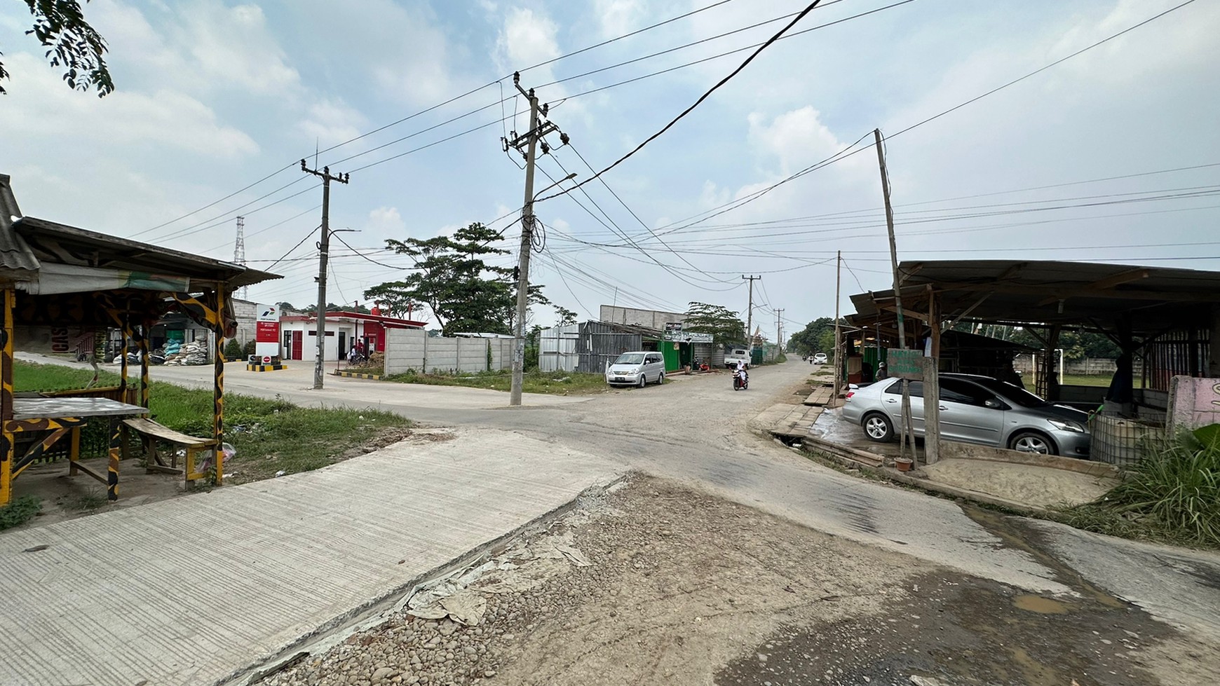 TANAH DIJUAL - LOKASI STRATEGIS DI BEKASI Luas 12.670m di daerah Cibarusah Bekasi Jawa Barat.