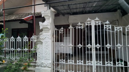 Dijual Rumah 2 lantai di Menanggal Indah Gayungan Surabaya