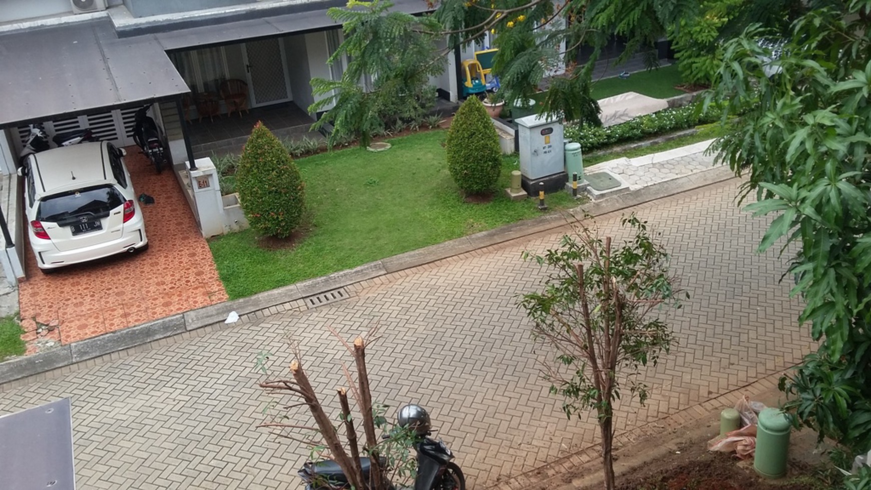 Rumah Emerald View Bintaro 9