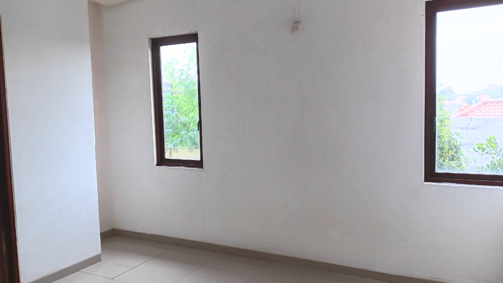 **For Sale : Rumah Mungil dan Cantik Ciputat Timur - Your Dream Awaits!**