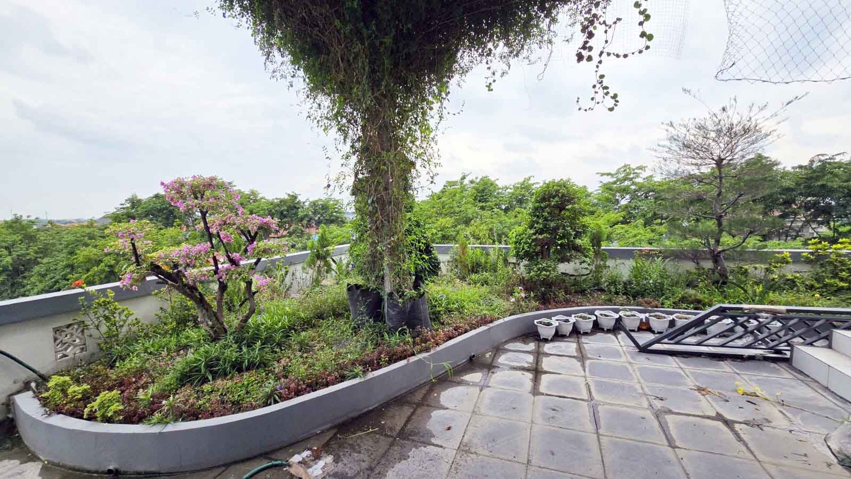 Rumah di Taman Pondok Jati Sidoarjo, 3 Lantai (Lantai 3 Rooftop), Minimalis, Renov, Siap Huni