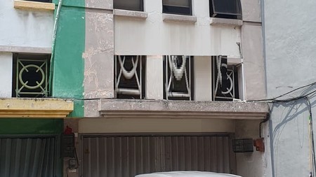 Dijual Ruko 3 lantai di Pertokoan Jagir Wonokromo Surabaya