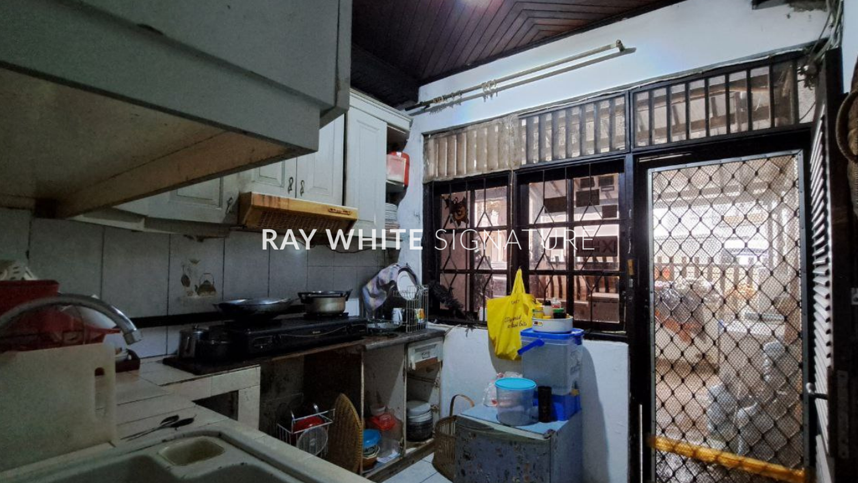 Di Jual Rumah 4 lantai di Bendungan hilir