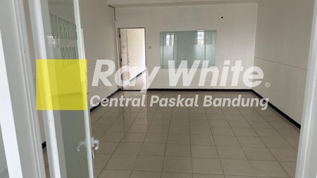 Ruko Terawat di Jalan Karapitan Bandung