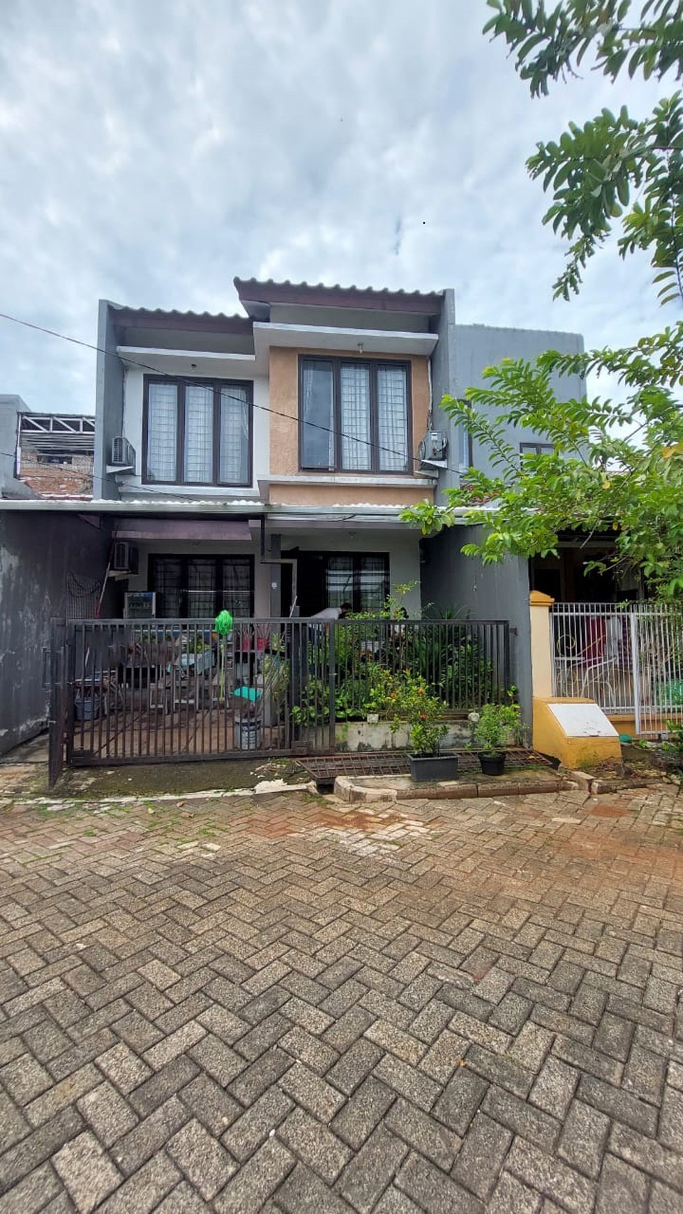 Rumah Siap Huni dengan Hunian Nyaman dekat Bintaro