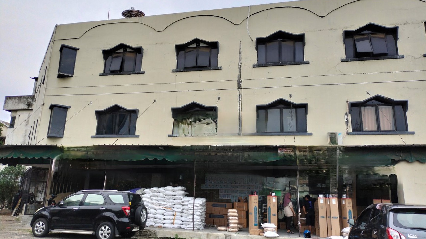 Rumah Hitung Tanah Area Cipete