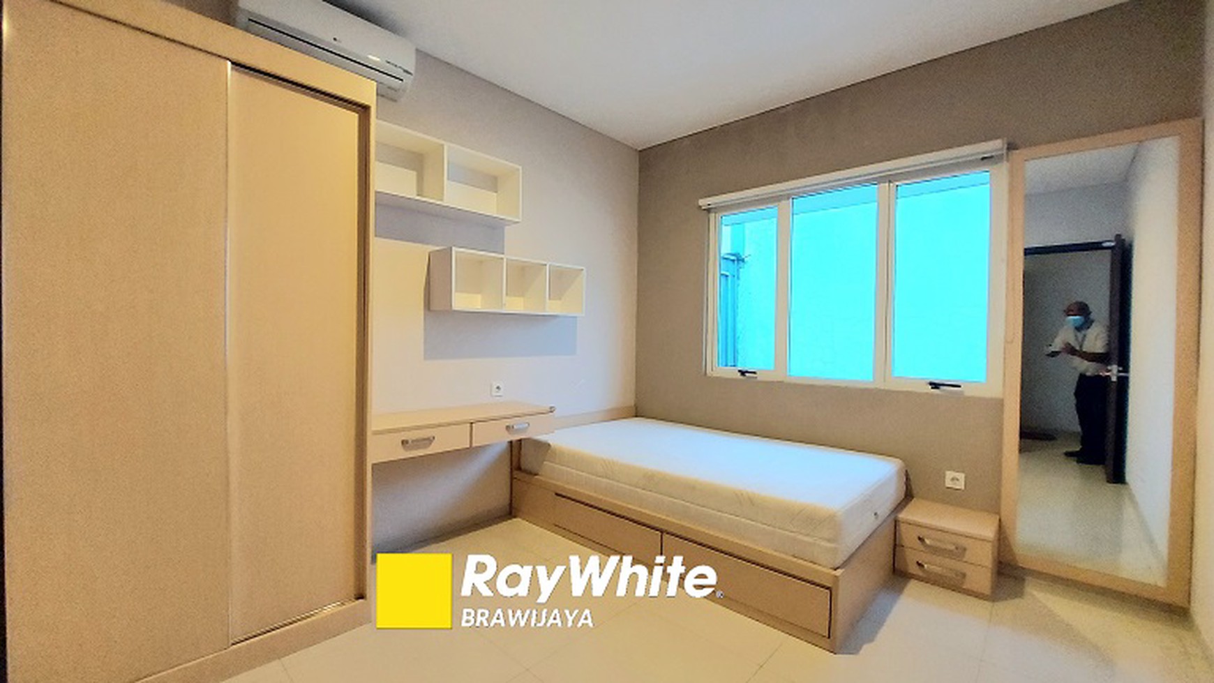 Rumah di Serenia Hills, Cluster Regent, Lebak Bulus, akses jalan 3 mobil, lokasi tenang