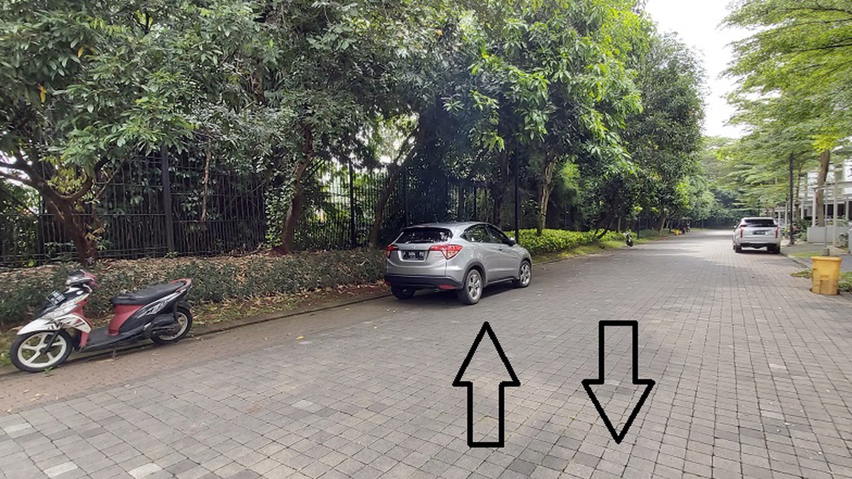 Rumah di Serenia Hills, Cluster Regent, Lebak Bulus, akses jalan 3 mobil, lokasi tenang