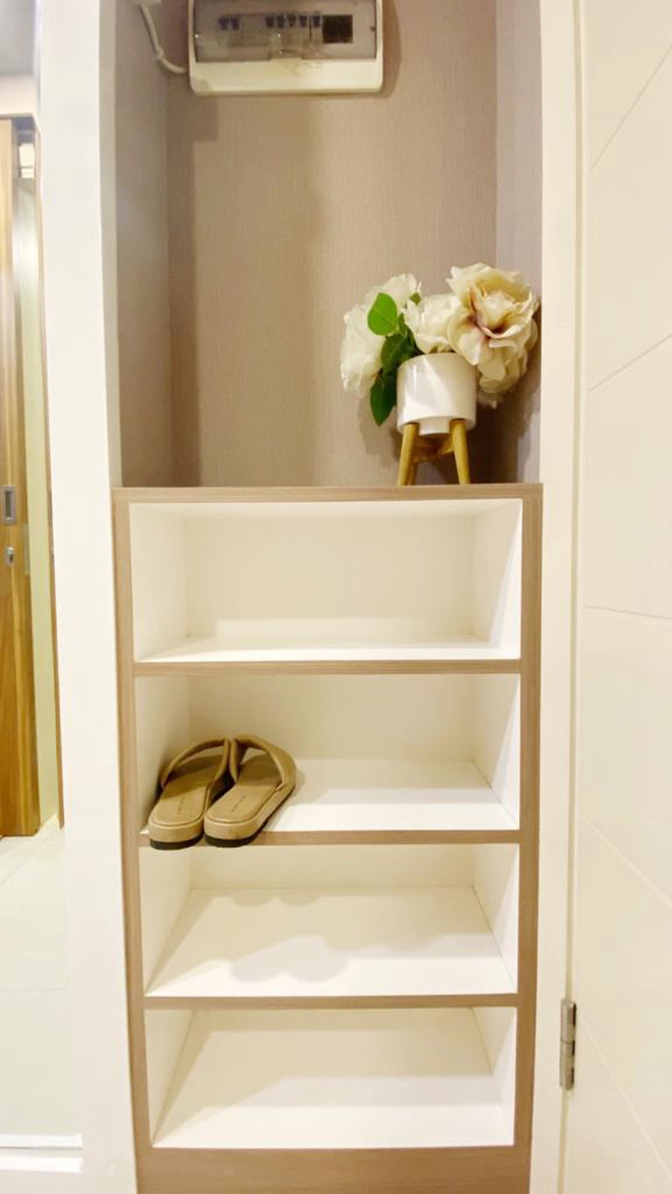Disewakan Apartemen Anderson Pakuwon Mall Tipe Studio Full Furnished Modern Mewah Siap Huni Akses Mall