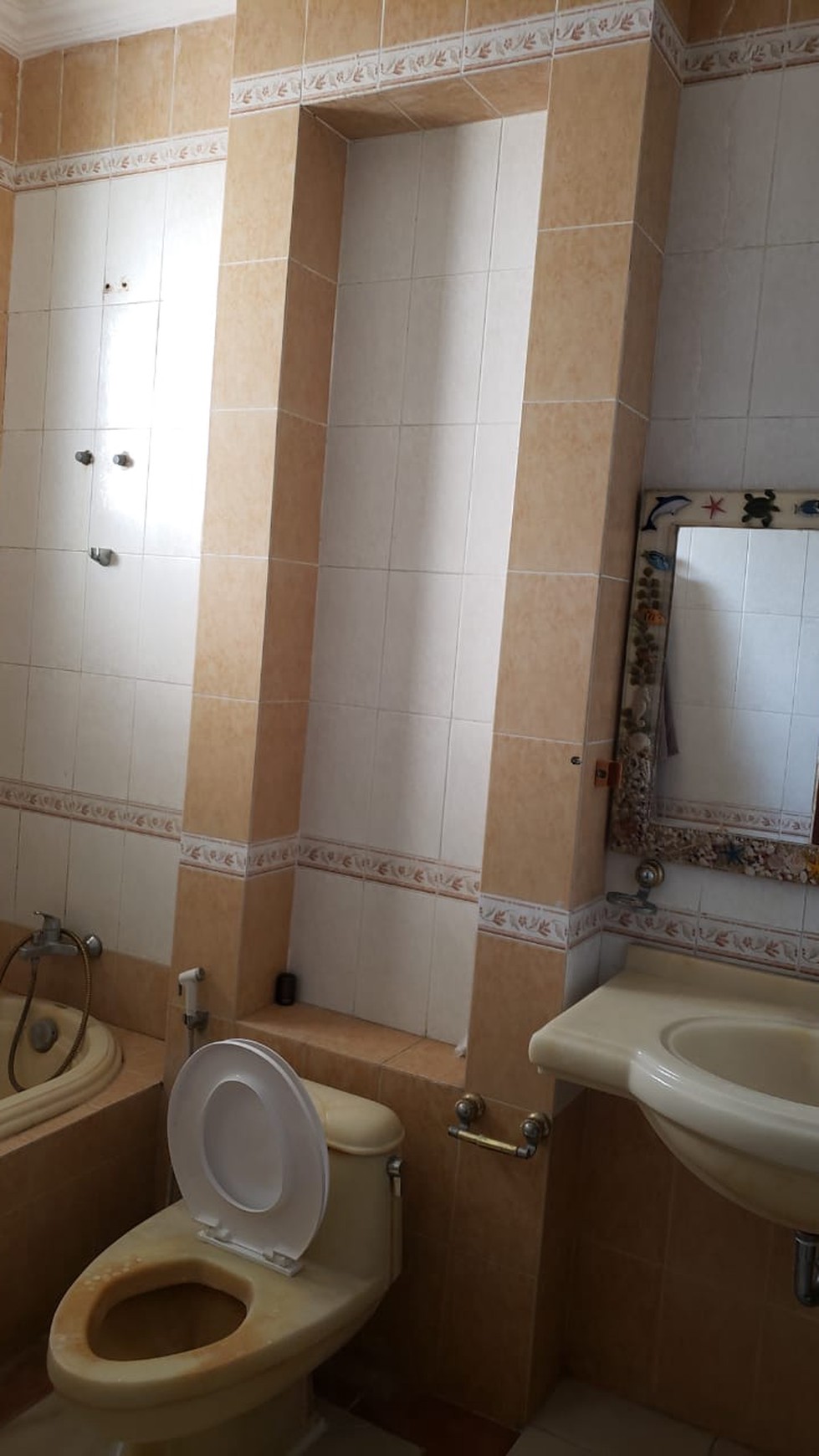 Murah Luas Dijual Rumah Villa Bukit Mas Dekat Akses Tol Satelit , Mayjen.sungkono , Ciputra World Mall