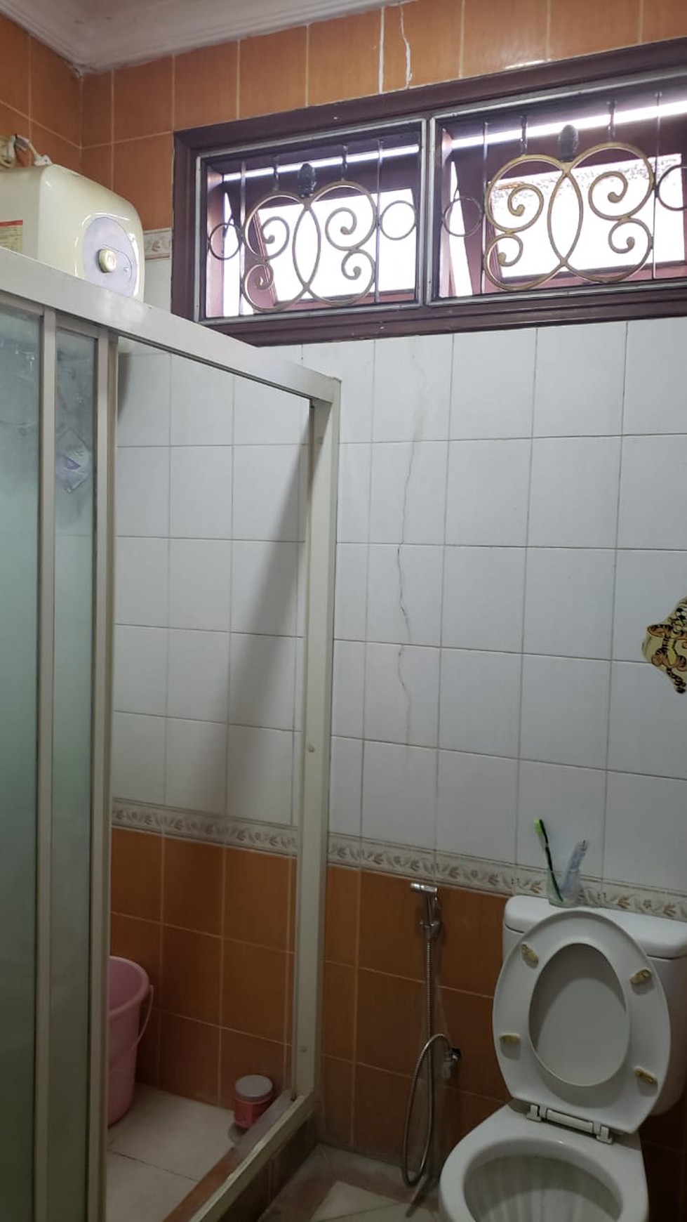 Murah Luas Dijual Rumah Villa Bukit Mas Dekat Akses Tol Satelit , Mayjen.sungkono , Ciputra World Mall