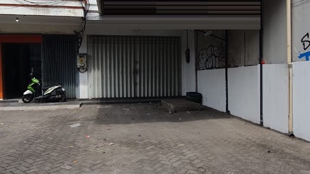 Disewakan Ruko Area Komersial di Jl Dinoyo Surabaya Pusat