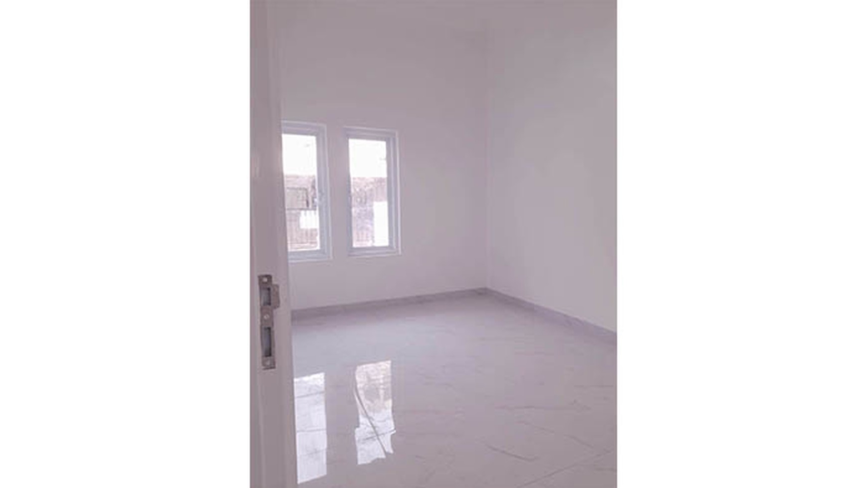 Rumah Janur Kuning, Kelapa Gading