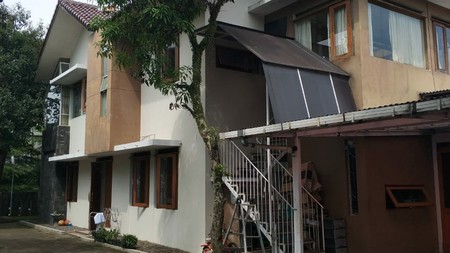 Rumah Exclsuive Asri di Sayap Dago Bandung Utara