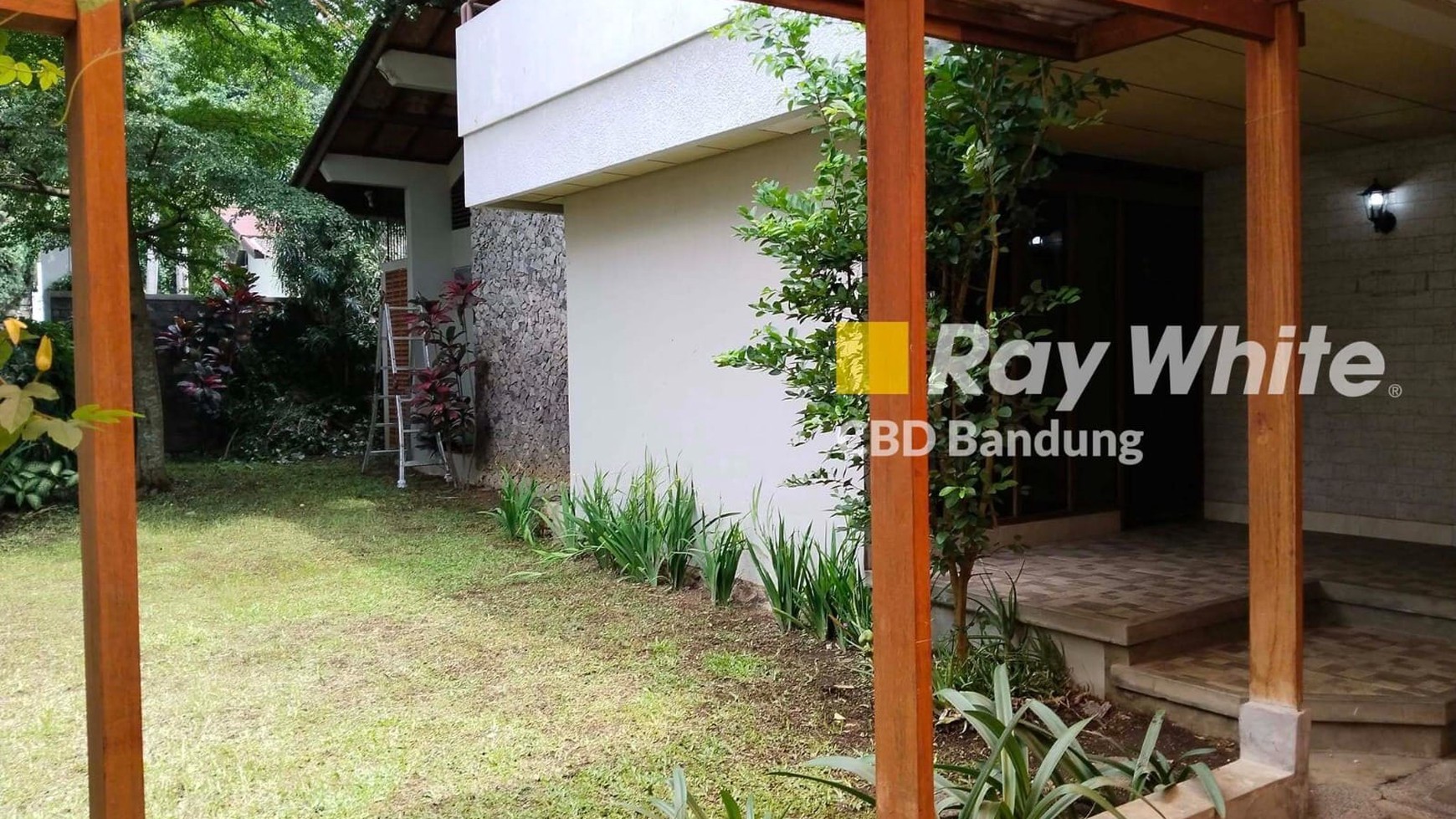 Rumah Tinggal di Komplek Budisari, Setiabudi