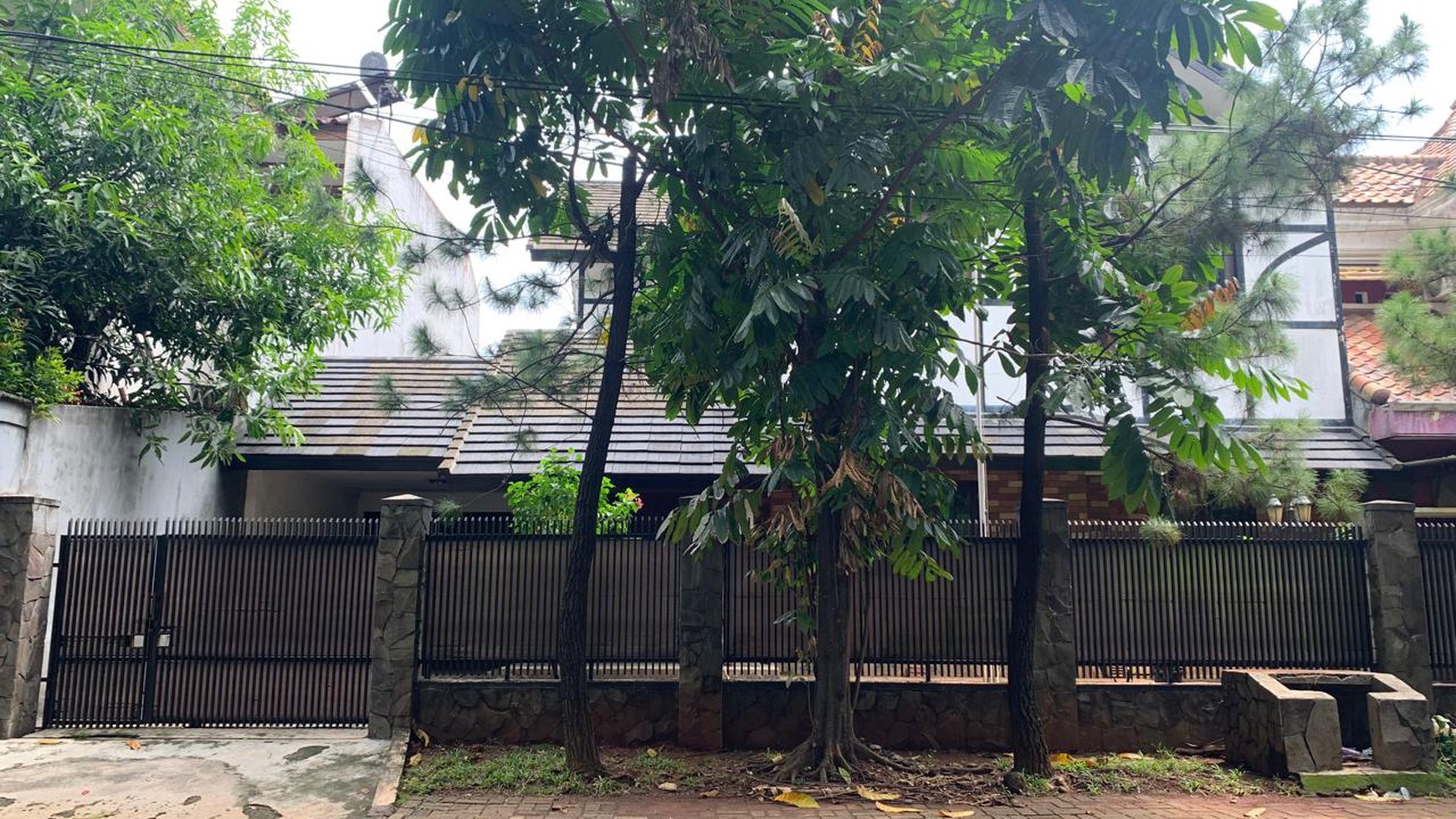 Rumah bagus, lingkungan aman dan nyaman di Bintaro Sektor 7