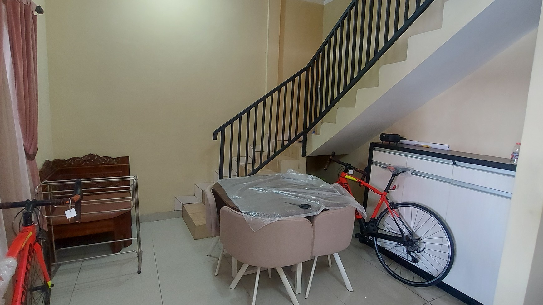 Rumah Nyaman Full Furnish Daerah Depok Jawa Barat