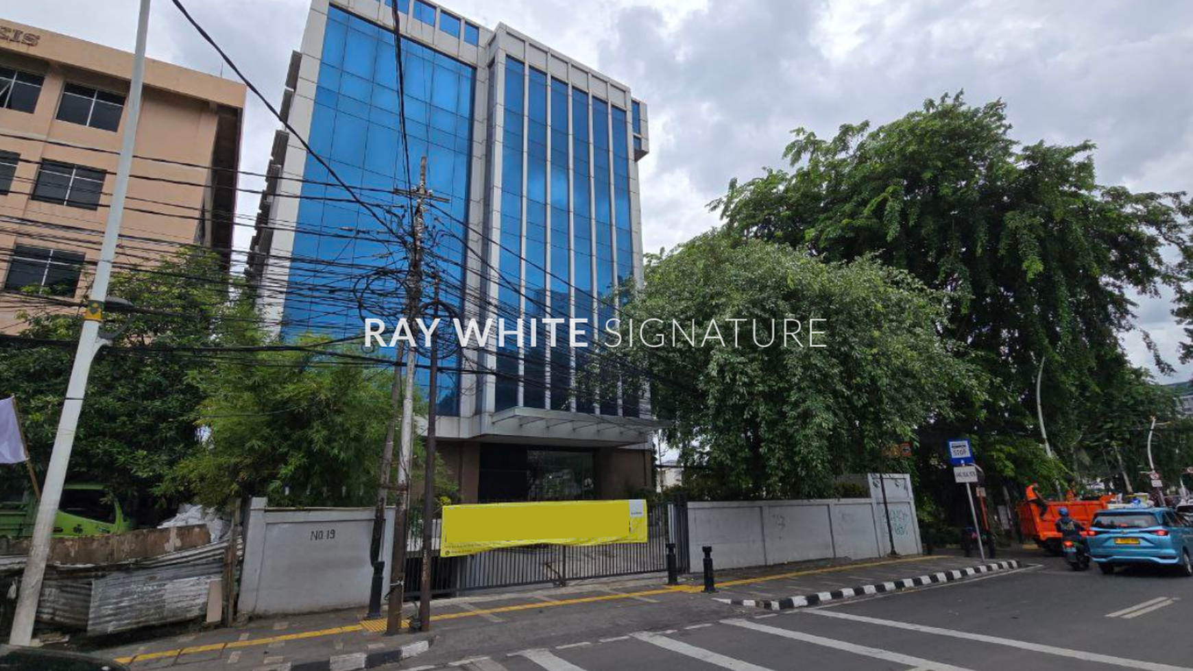 Dijual Office Building 6.5 Lantai Brand New di Raden Saleh Raya