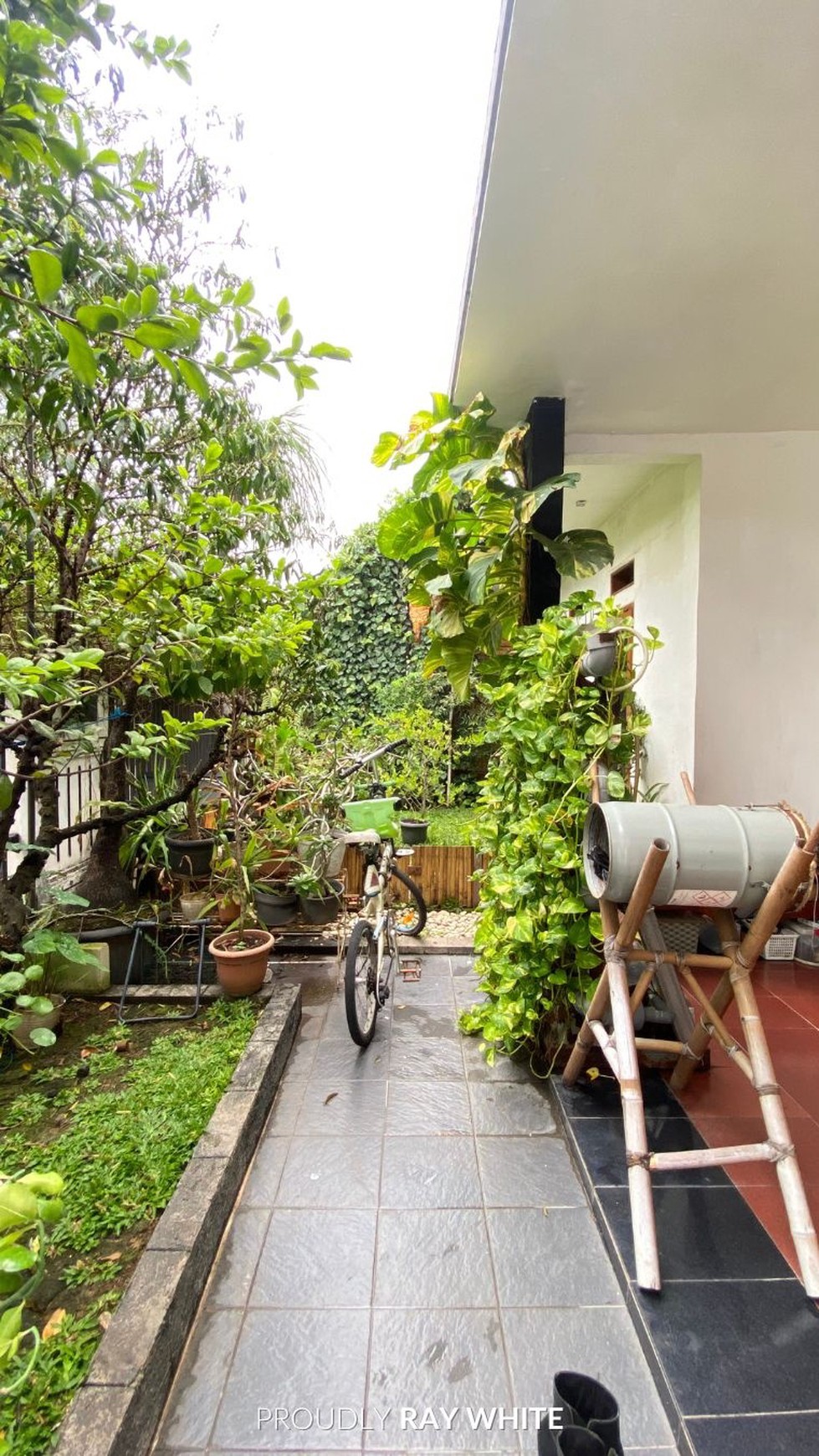 Rumah Hitung Tanah Area Cipete