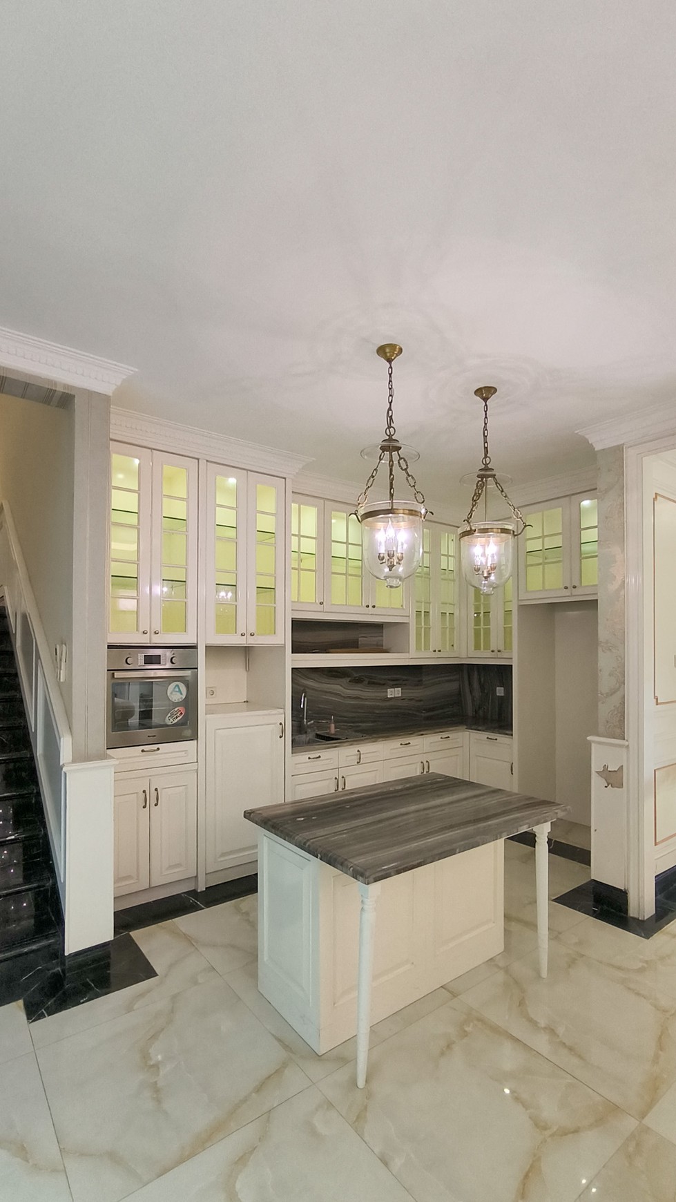 Rumah Hitung Tanah Area Cipete