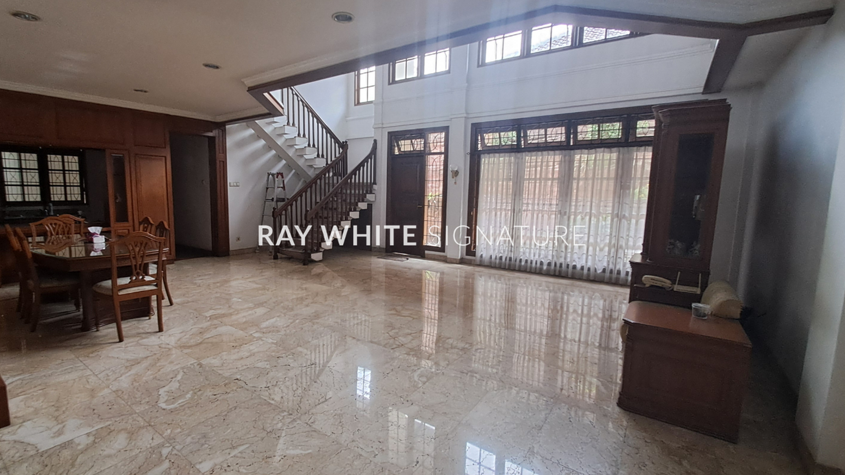 Rumah Hitung Tanah Area Cipete