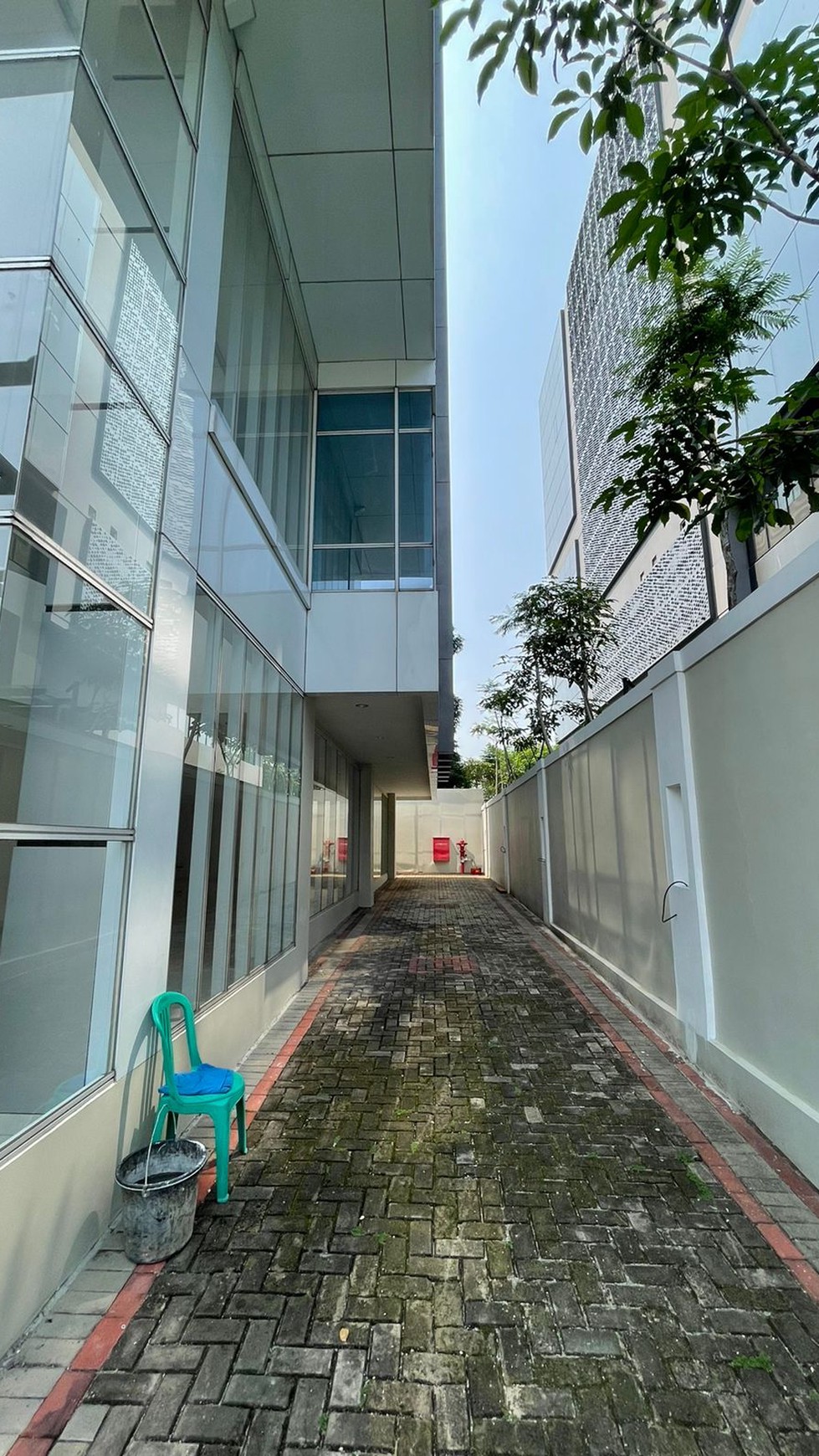 Gedung 7 Lantai JL Raya Pasar Minggu Pancoran Jakarta Selatan