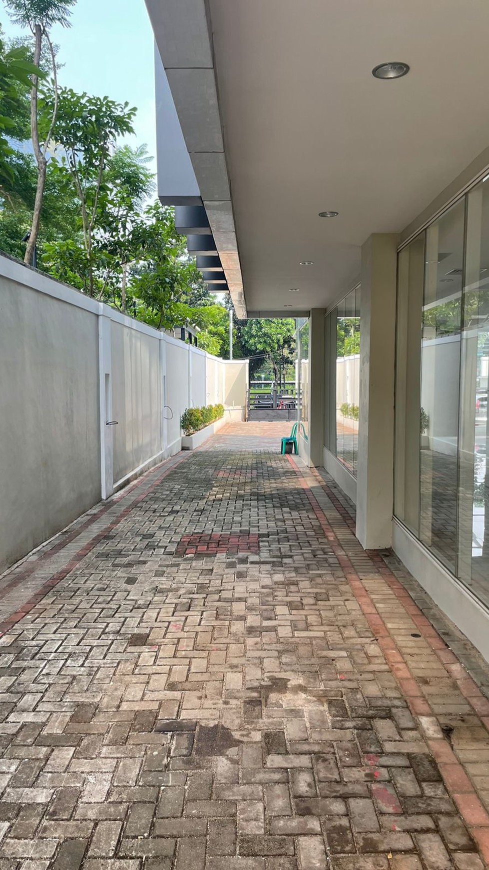 Gedung 7 Lantai JL Raya Pasar Minggu Pancoran Jakarta Selatan