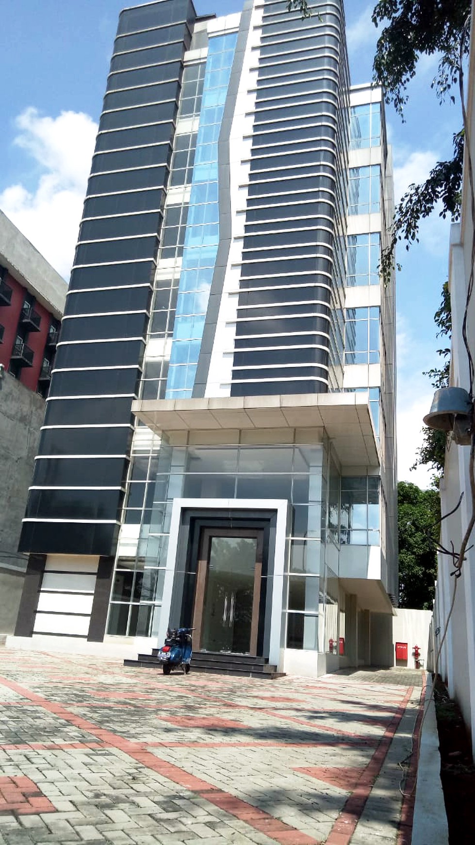 Gedung 7 Lantai JL Raya Pasar Minggu Pancoran Jakarta Selatan