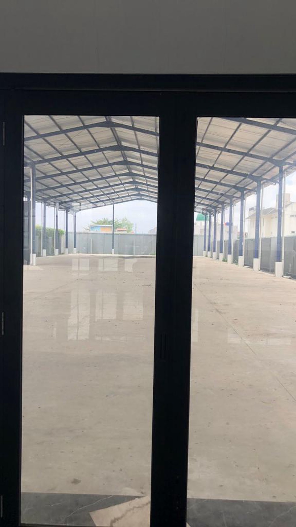 DiJual Cepat Gedung 4,5 Lantai Siap Pakai Jl. Raya Kebayoran Lama Luas Tanah 2.826 m2.