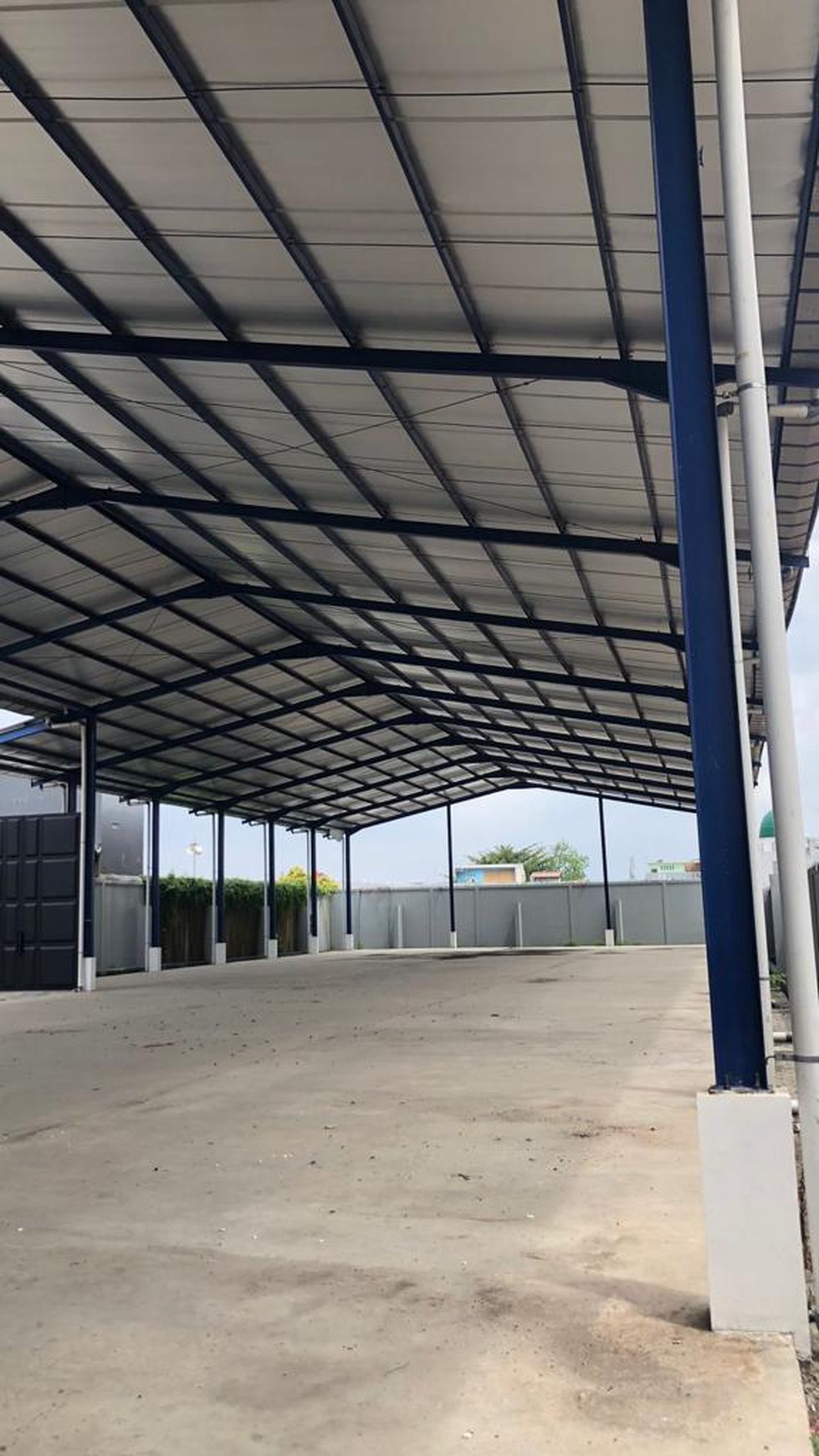 DiJual Cepat Gedung 4,5 Lantai Siap Pakai Jl. Raya Kebayoran Lama Luas Tanah 2.826 m2.