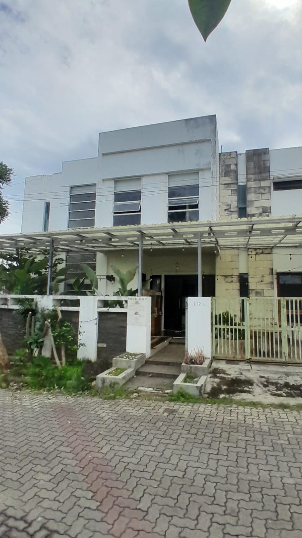 dijual rumah mewah bumi asri