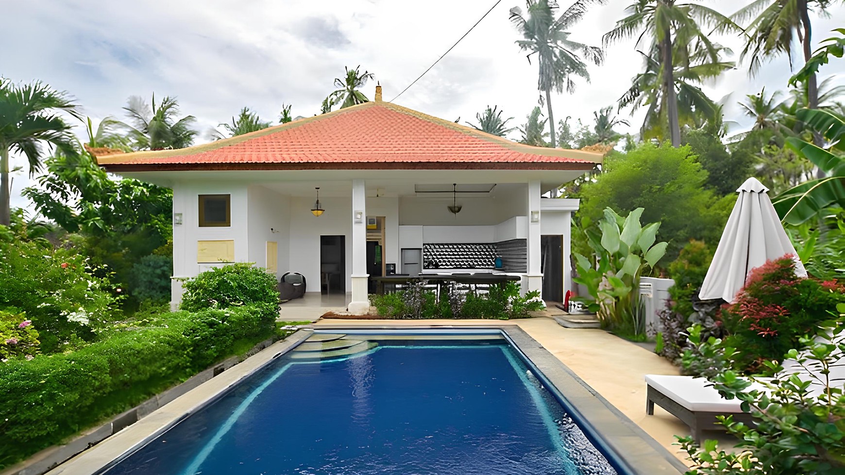 Tropical Modern Villa For Sale in Lovina