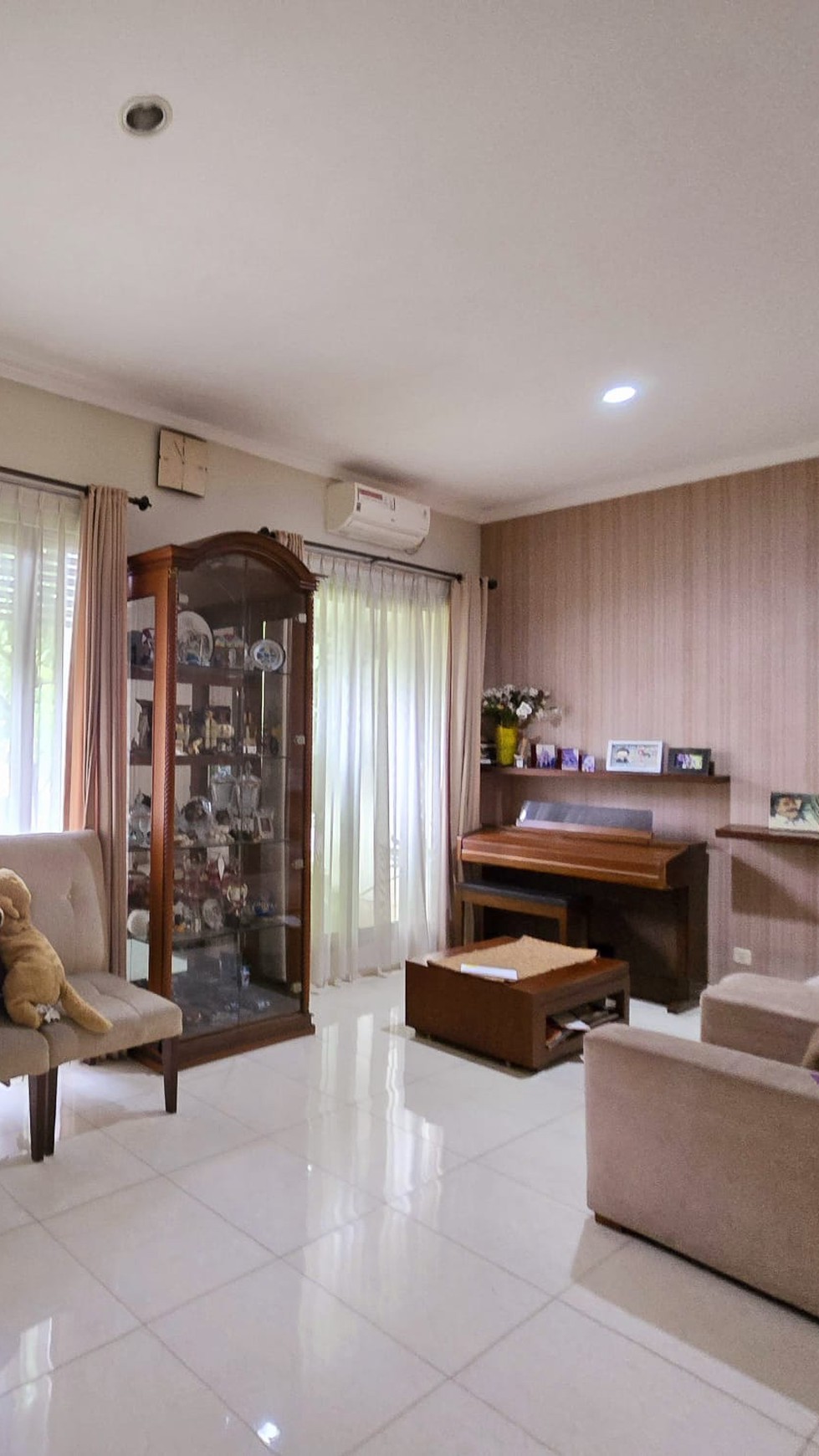 Rumah Bagus Di Emerald Residence Bintaro Jaya Sektor 9