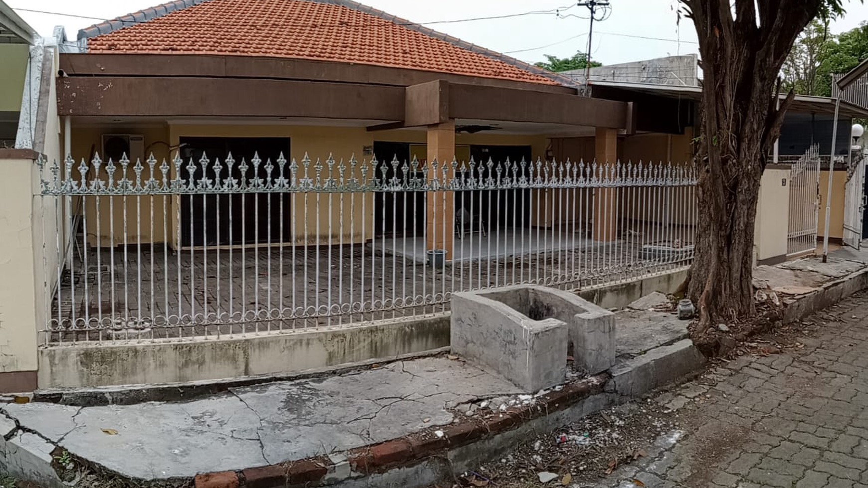 Dijual Cepat Rumah Murah Lokasi Di Dharmahusada Utara Surabaya