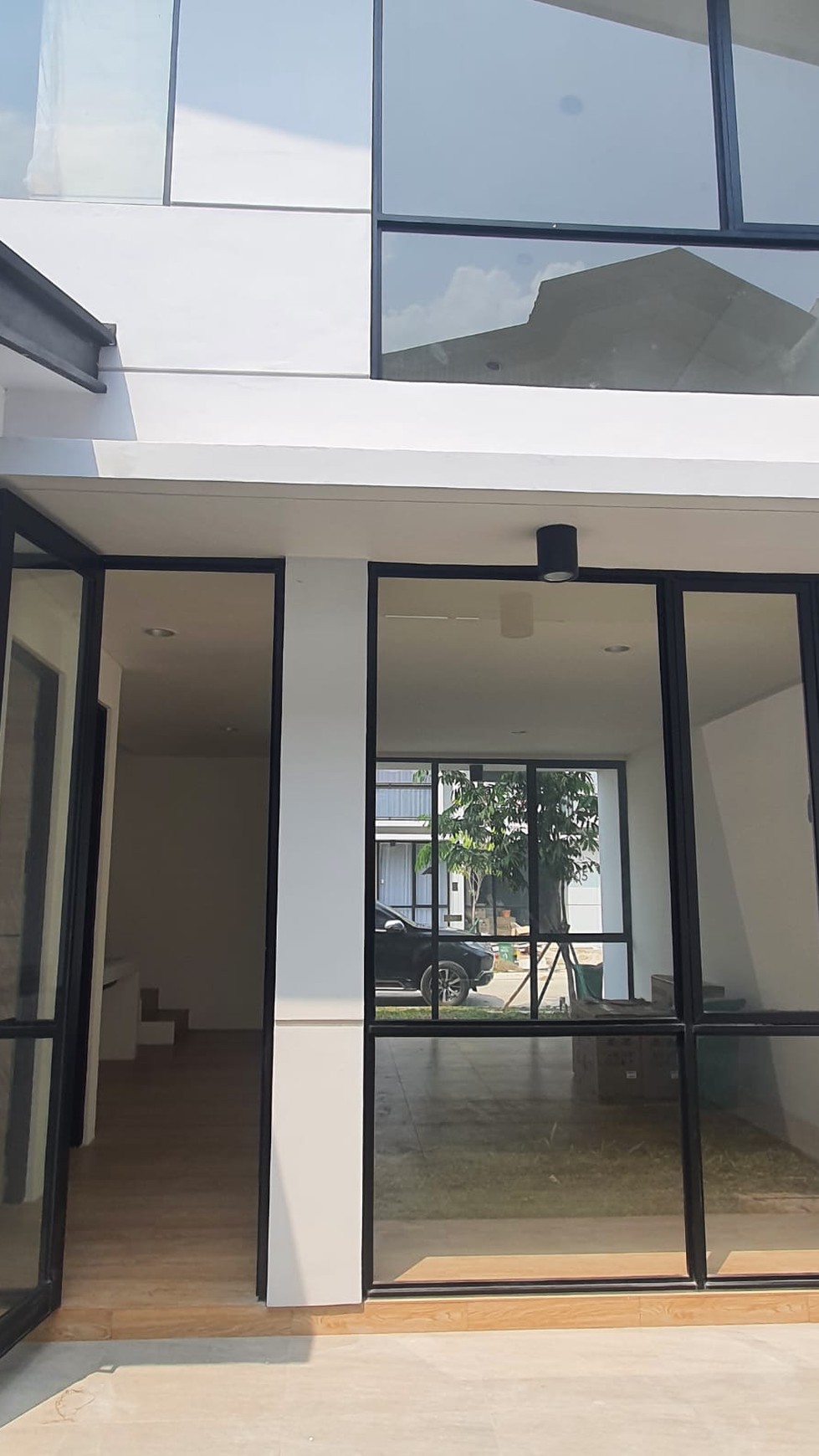 Dijual hunian minimalis modern di Cendana Cove Lippo Karawaci Tangerang