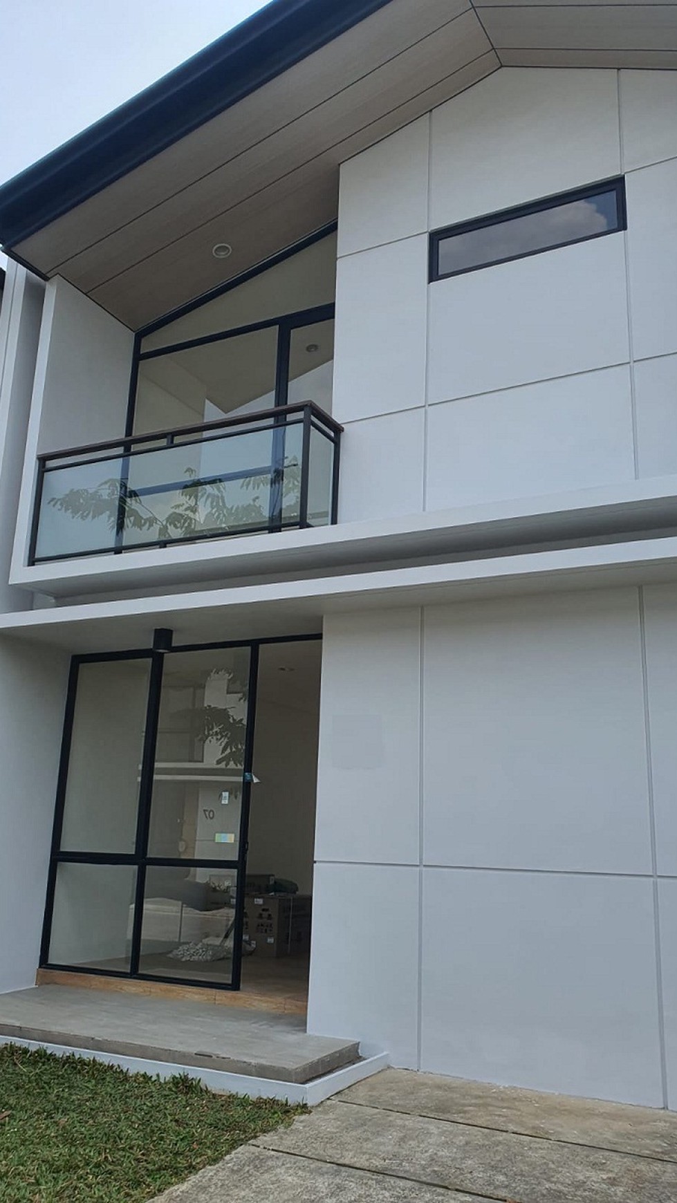 Dijual hunian minimalis modern di Cendana Cove Lippo Karawaci Tangerang